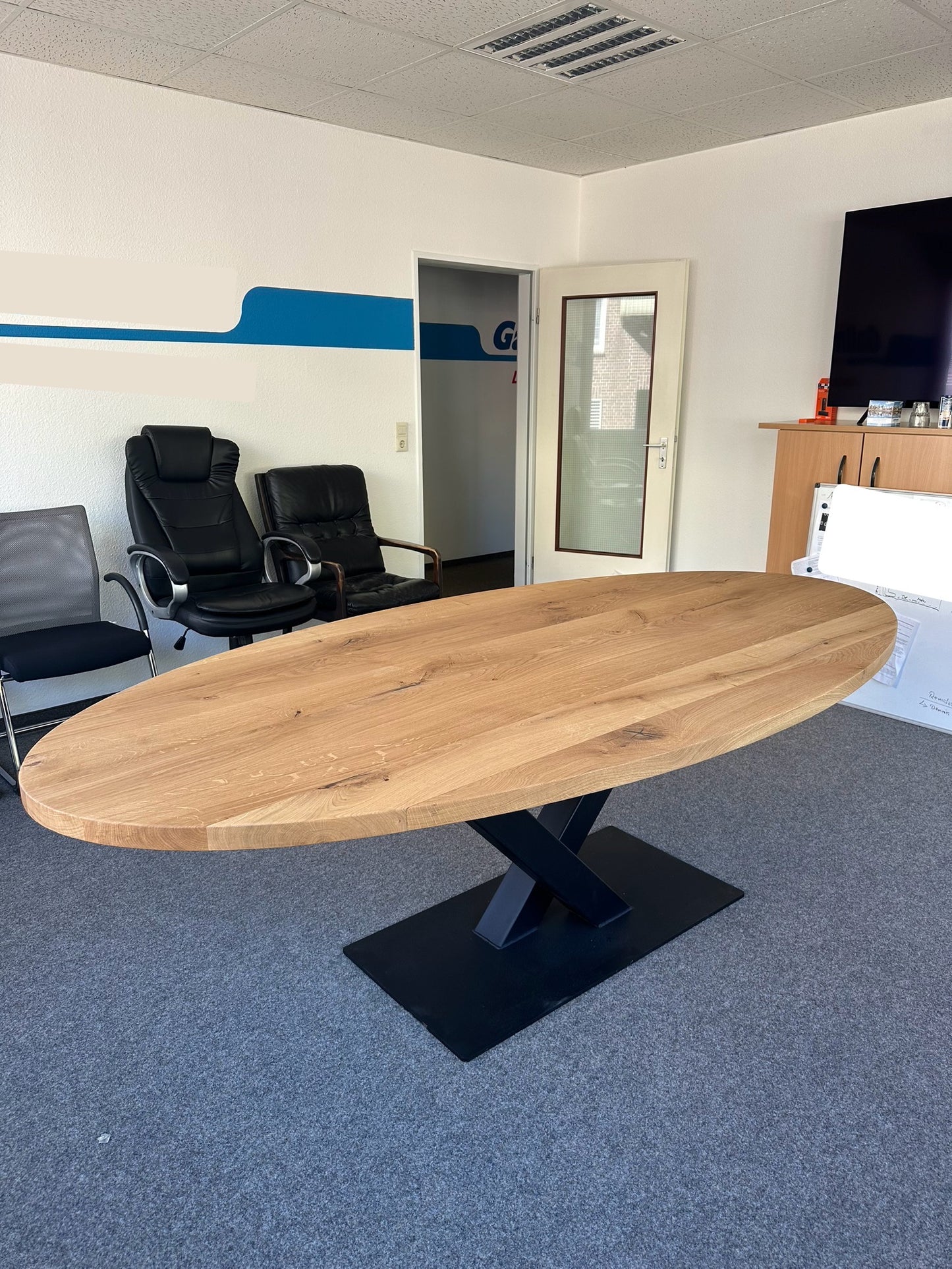 Tisch Eiche Oval 240x120cm Gerade Kante mit V Gestell|Bürotisch / Besprechungstisch