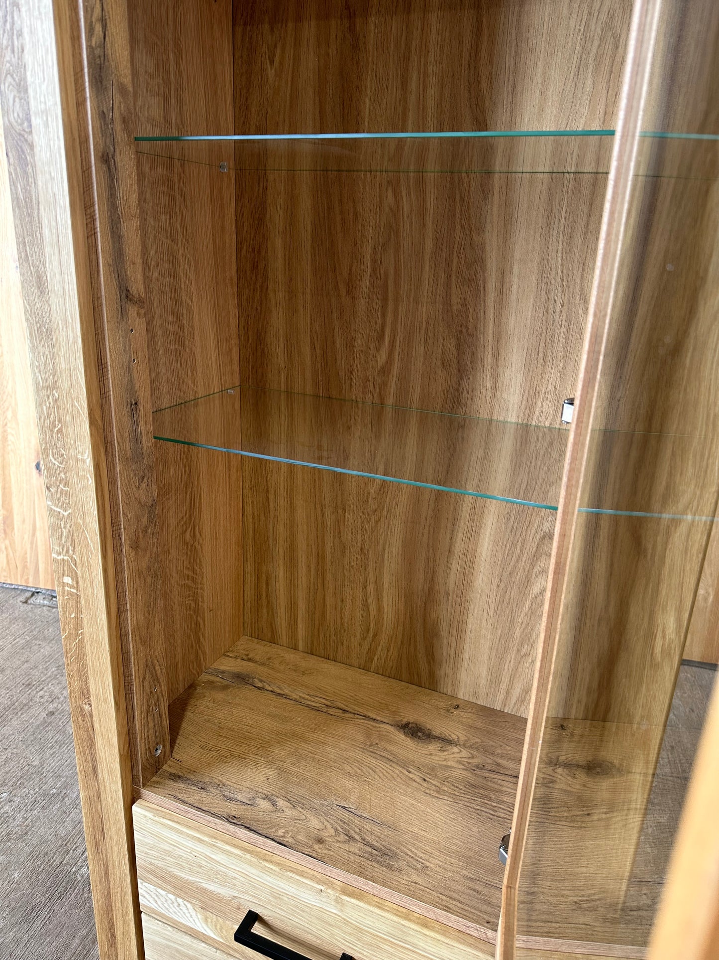 Vitrine Eiche Massiv Holz Soft-Close