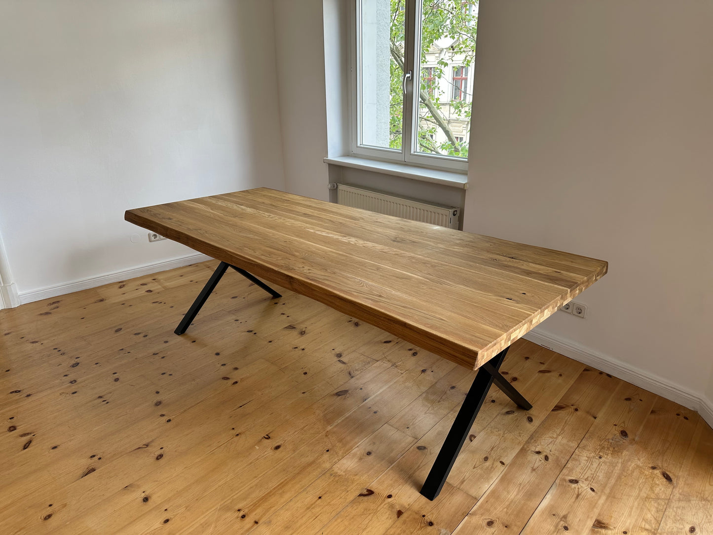 Esstisch aus Eichenholz Massiv Baumkante 6cm stark 220x100cm & 240x100cm| Metall Gestell