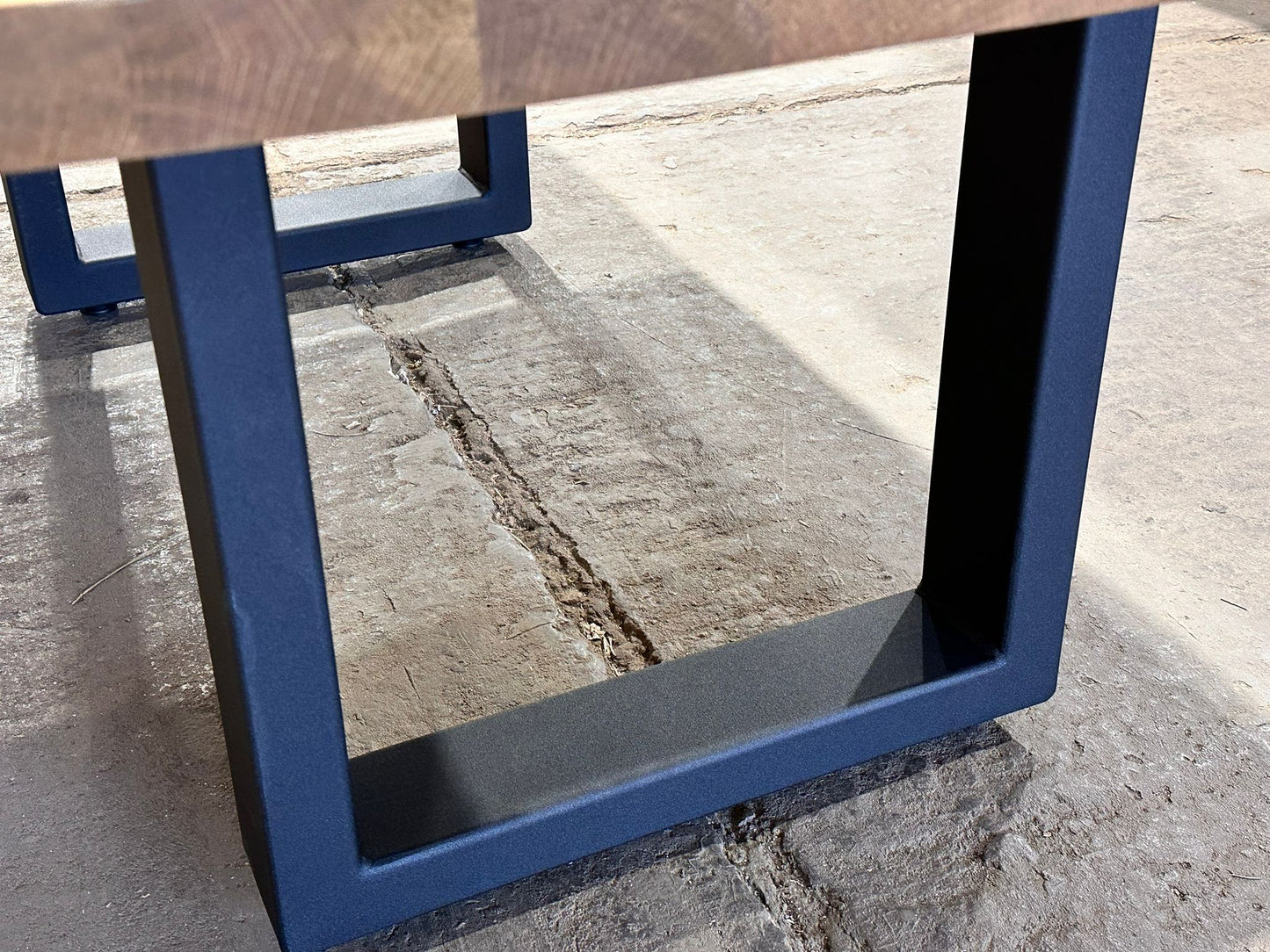 Couchtisch aus Eichenholz | 115x65 mit Baumkanten