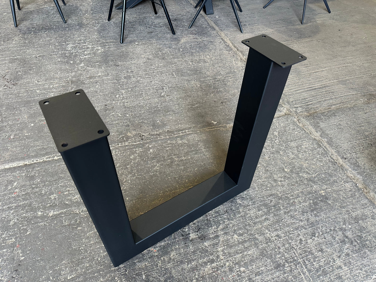 Tischbeine U- Form 10x10cm | schwarz / weiß pulverbeschichtet