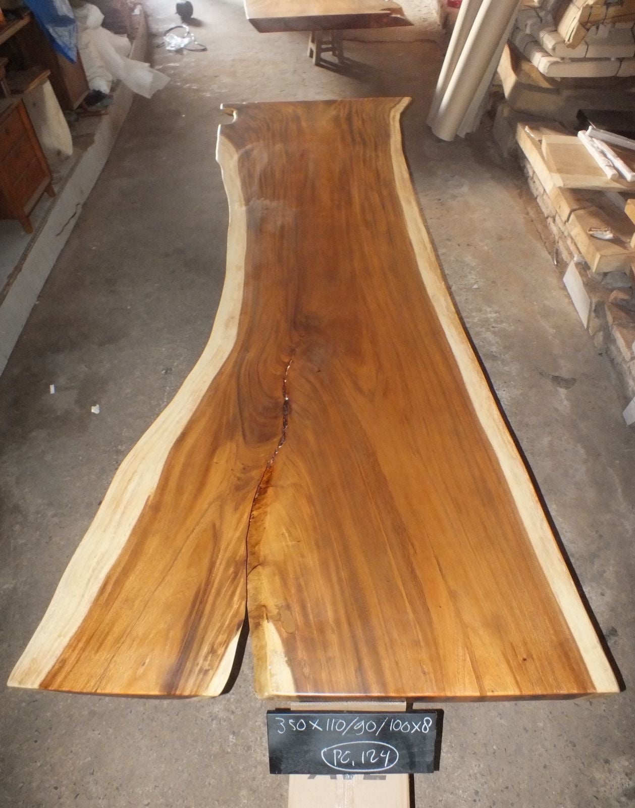 Suar Tischplatte 350 × 110 × 90 × 100 × 8 cm – Massivholz Baumkante aus einem Stück