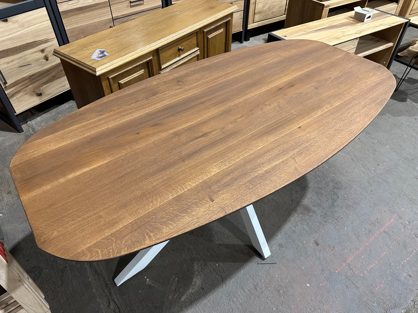 Semioval Eichentisch 160x85cm in Cogniac Farbe | Spider Gestell
