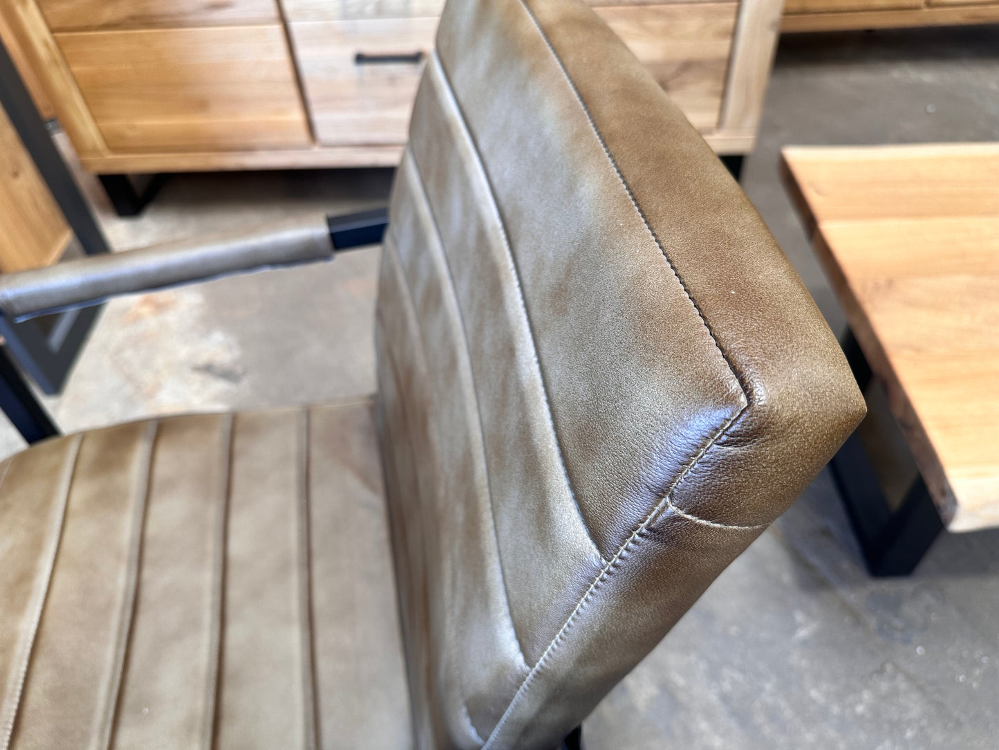 Armlehnestuhl „Dresden“ | Kunstleder in Braun