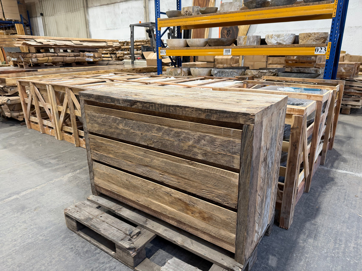 Kommode aus massiver Alteiche – 120 × 51 × 82 cm