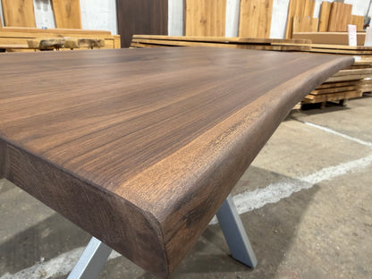 Nussbaum Tisch 160x90 | 4cm dicke | Laciert | Baumkante