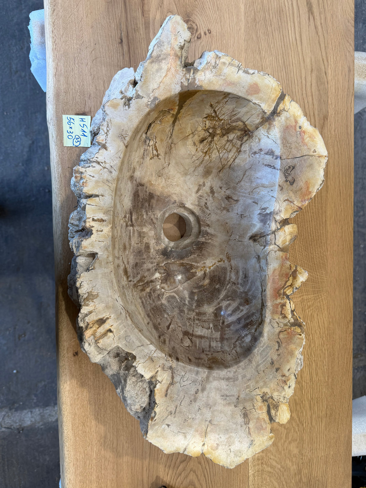 50-55cm Waschbecken aus versteinertem Holz – Ein Kunstwerk der Natur seit Millionen von Jahren