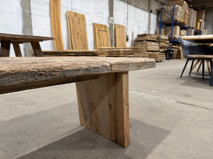 Massive Holzbank aus Alteiche – Zeitlos & Langlebig
