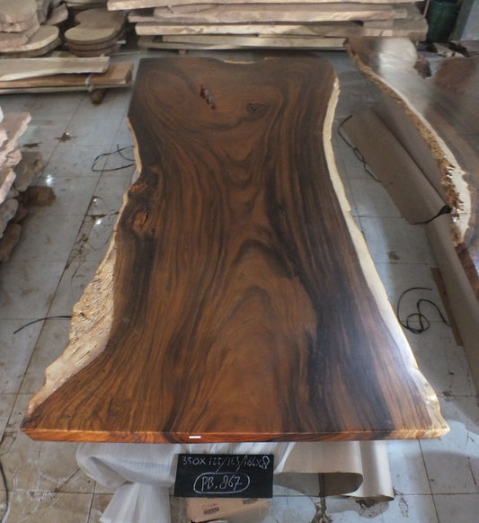 Suar Tischplatte 350 × 123–164 × 8 cm – Massivholz Baumkante aus einem Stück