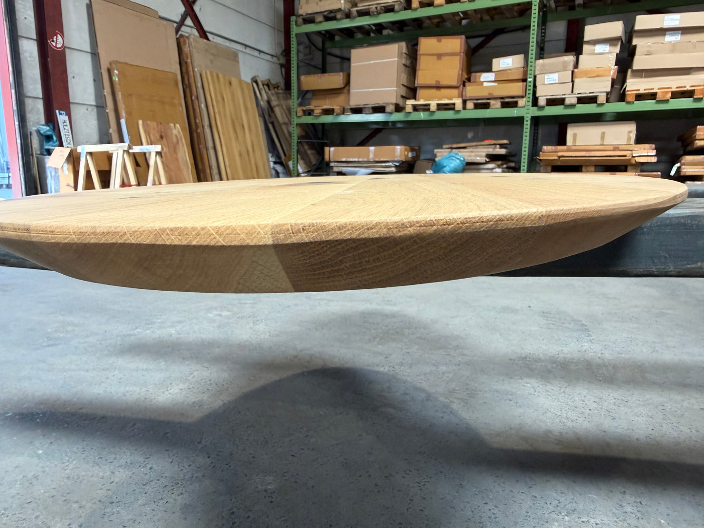 Ovale Geölte Tischplatte aus massiver Eiche mit Schweizer Kante – 130 × 65