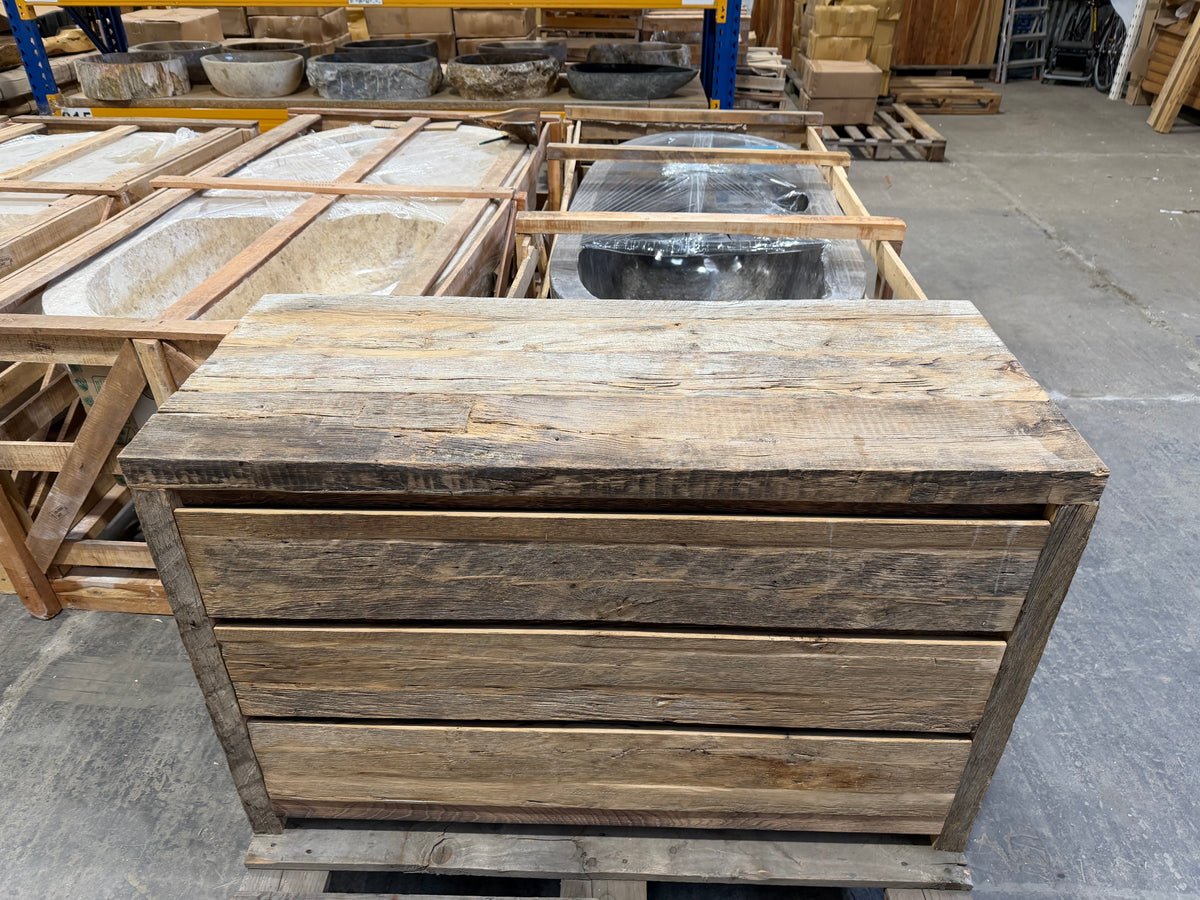 Kommode aus massiver Alteiche – 120 × 51 × 82 cm