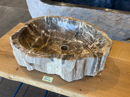 60cm Waschbecken aus versteinertem Holz – Ein Kunstwerk der Natur seit Millionen von Jahren