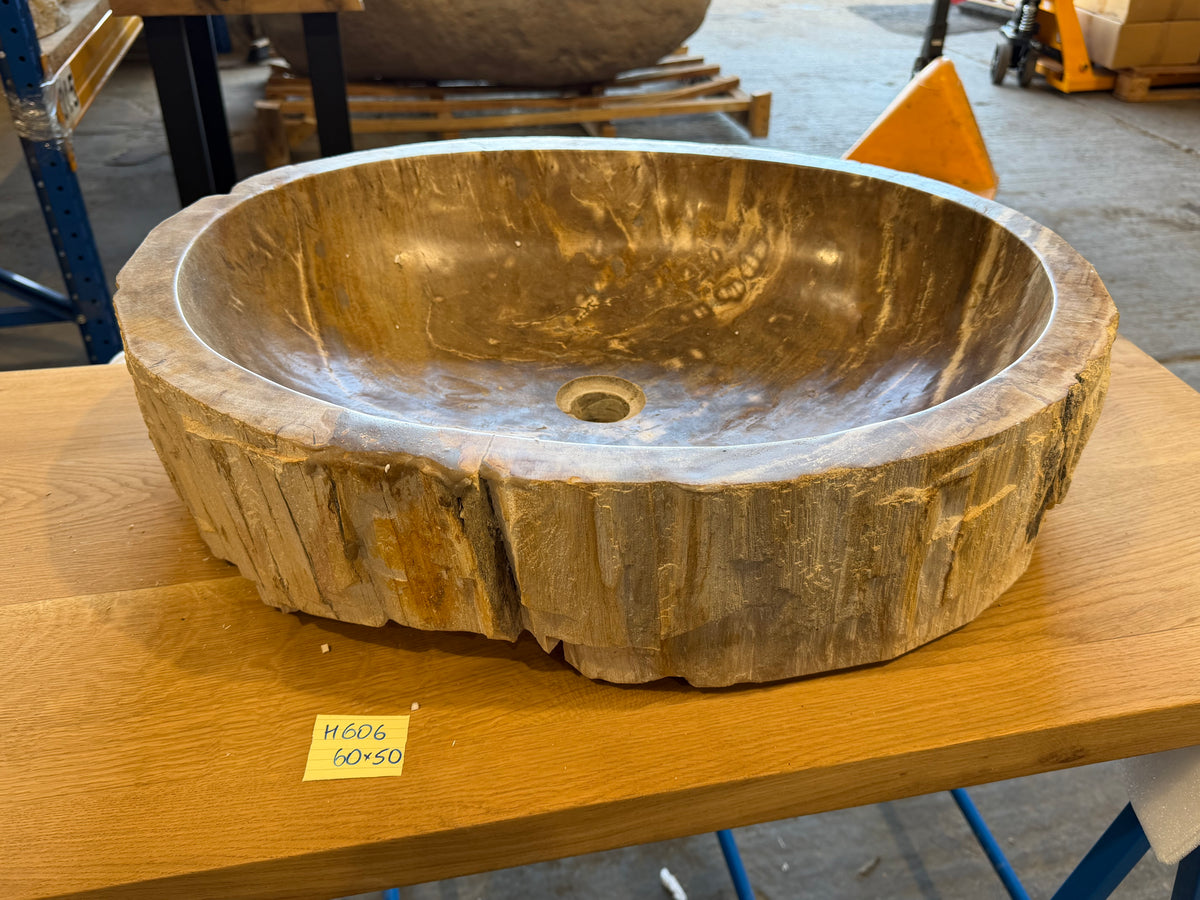 60cm Waschbecken aus versteinertem Holz – Ein Kunstwerk der Natur seit Millionen von Jahren