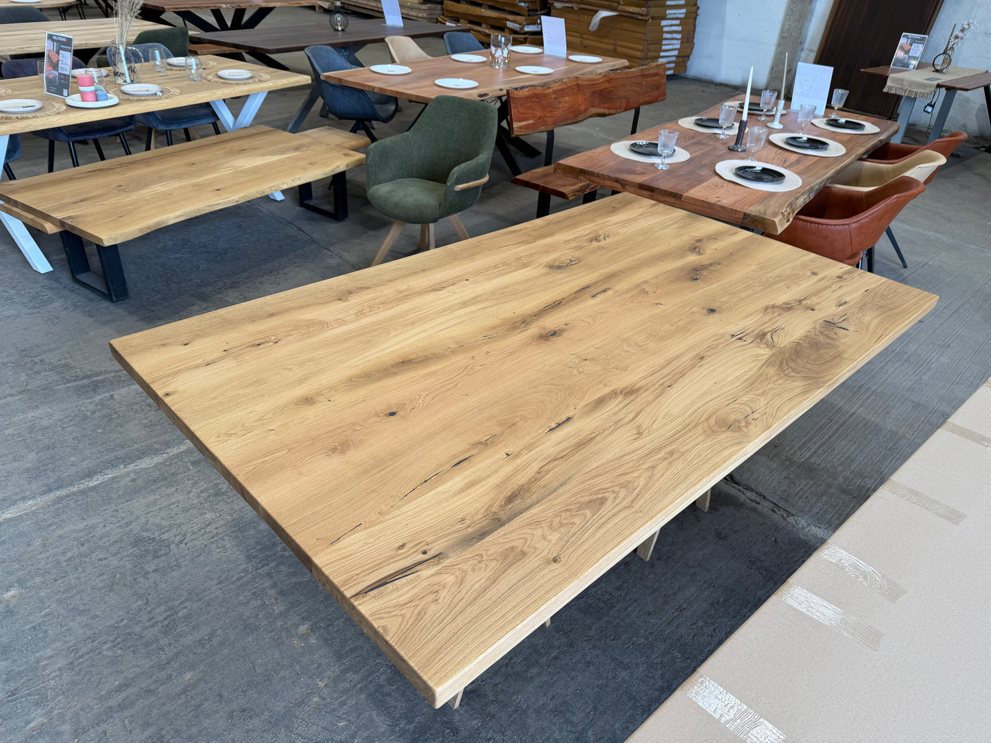 Massiver Eichentisch mit gerader Kante – 200 × 120 cm – 4 cm – geölt
