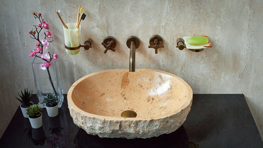 Luxuriöses Naturstein Waschbecken „Distrito“ aus Jura Beige Marmor – Rock Struktur
