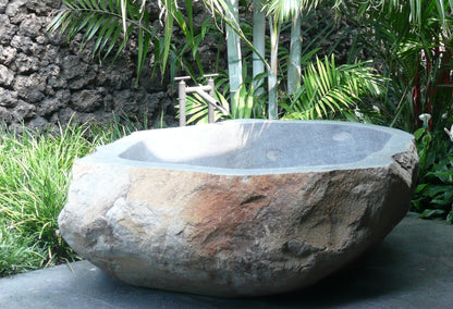 RiverStone Luxury – Exklusive Badewanne aus massivem Naturstein