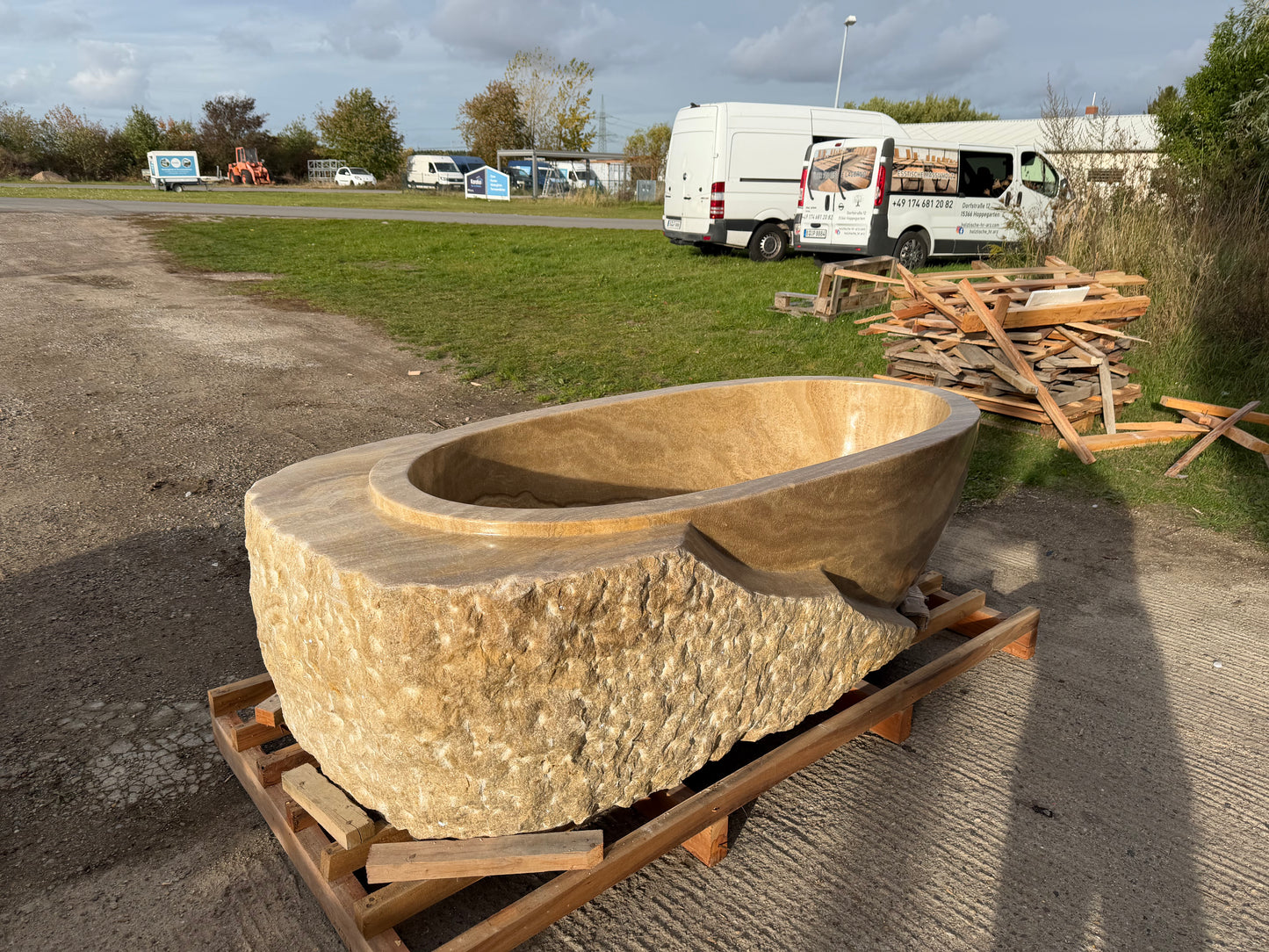 Imperium Onyx – Exklusive freistehende Badewanne aus Natur-Onyx