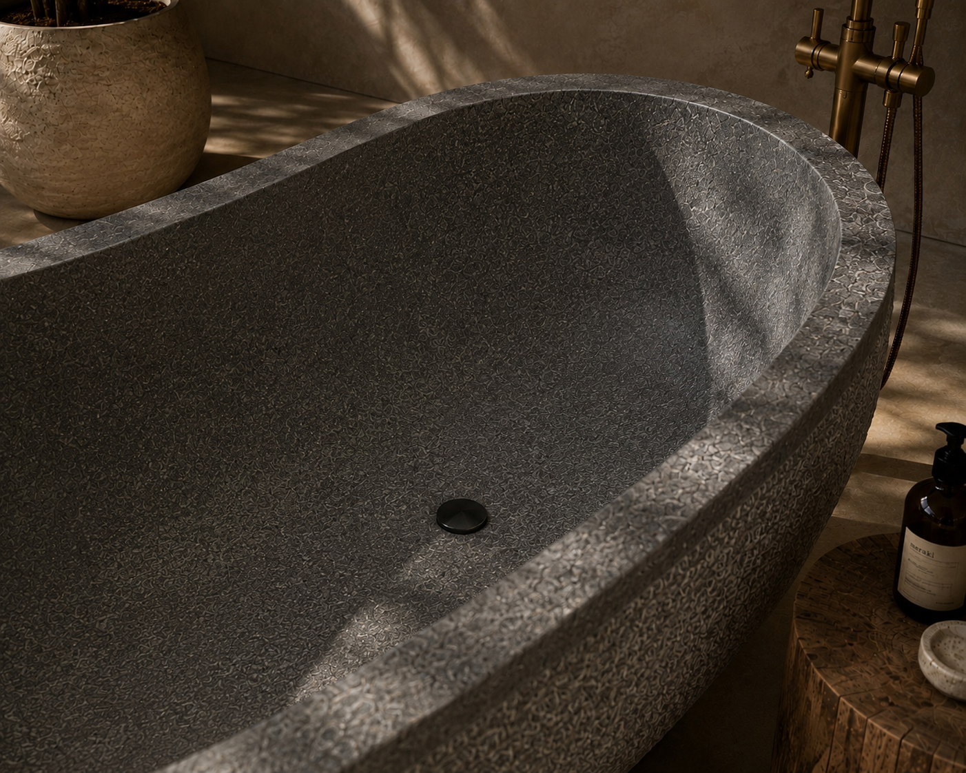 Freistehende Naturstein Badewanne Grau – 170 × 90 cm | Massiver Steinblock
